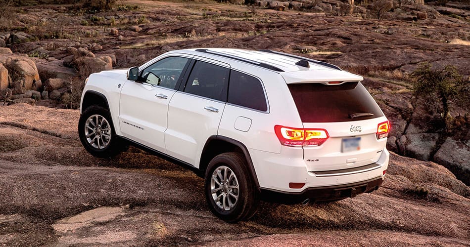 jeep grand cherokee rock climbing