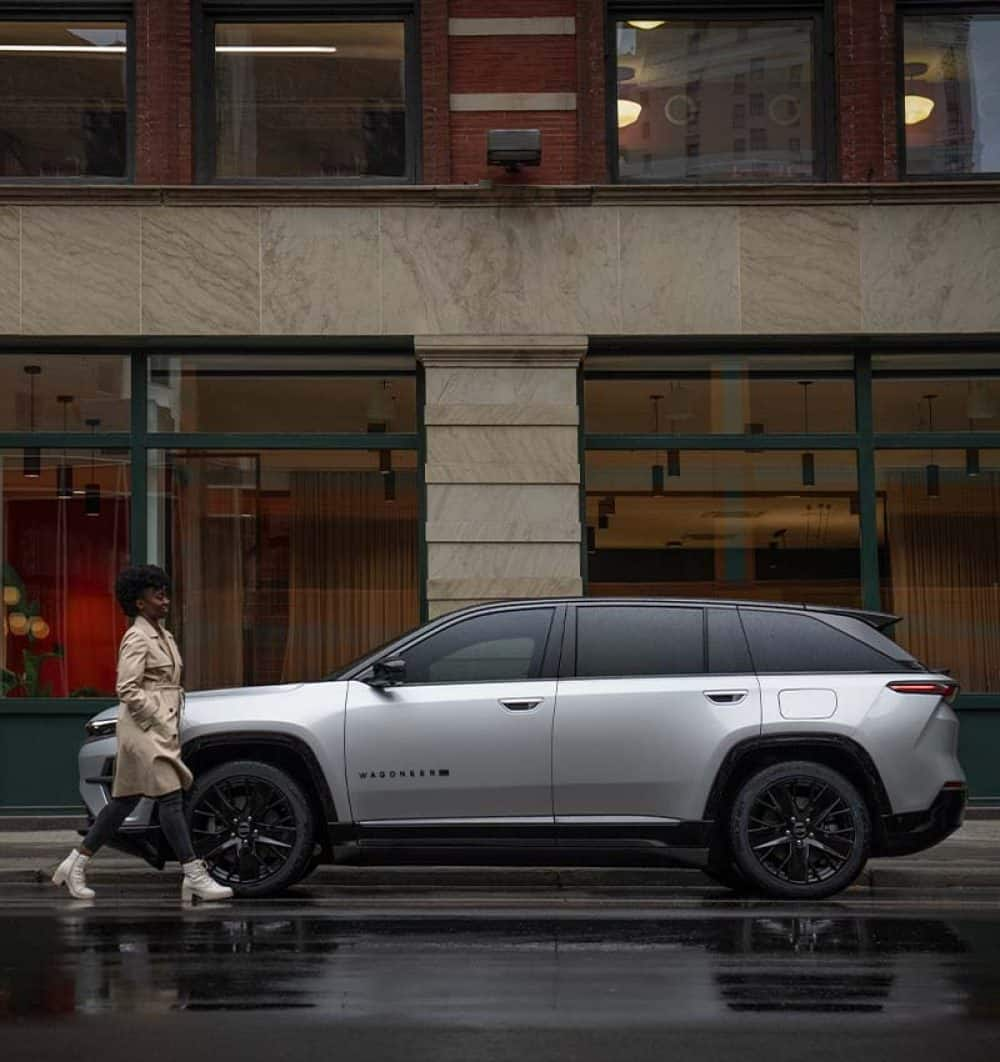 Jeep Wagoneer S Galería de imágenes del SUV totalmente eléctrico