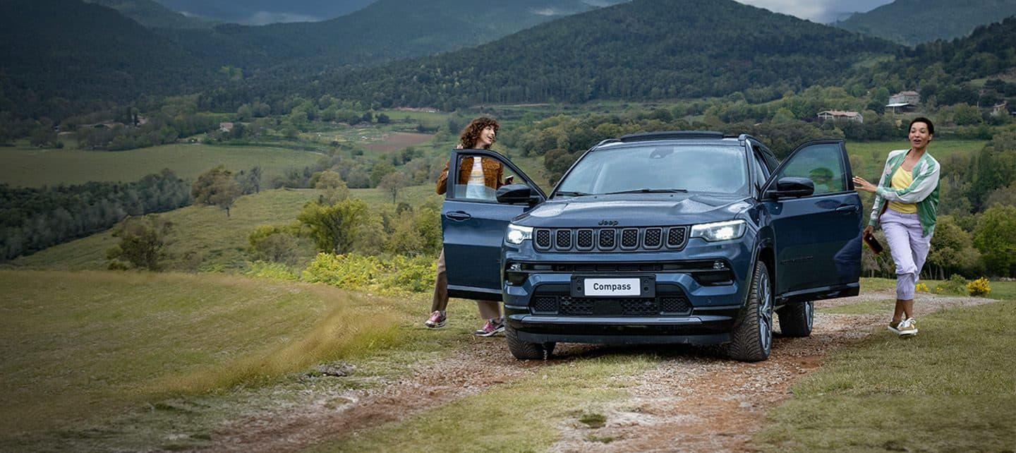 Jeep Compass 2024 син