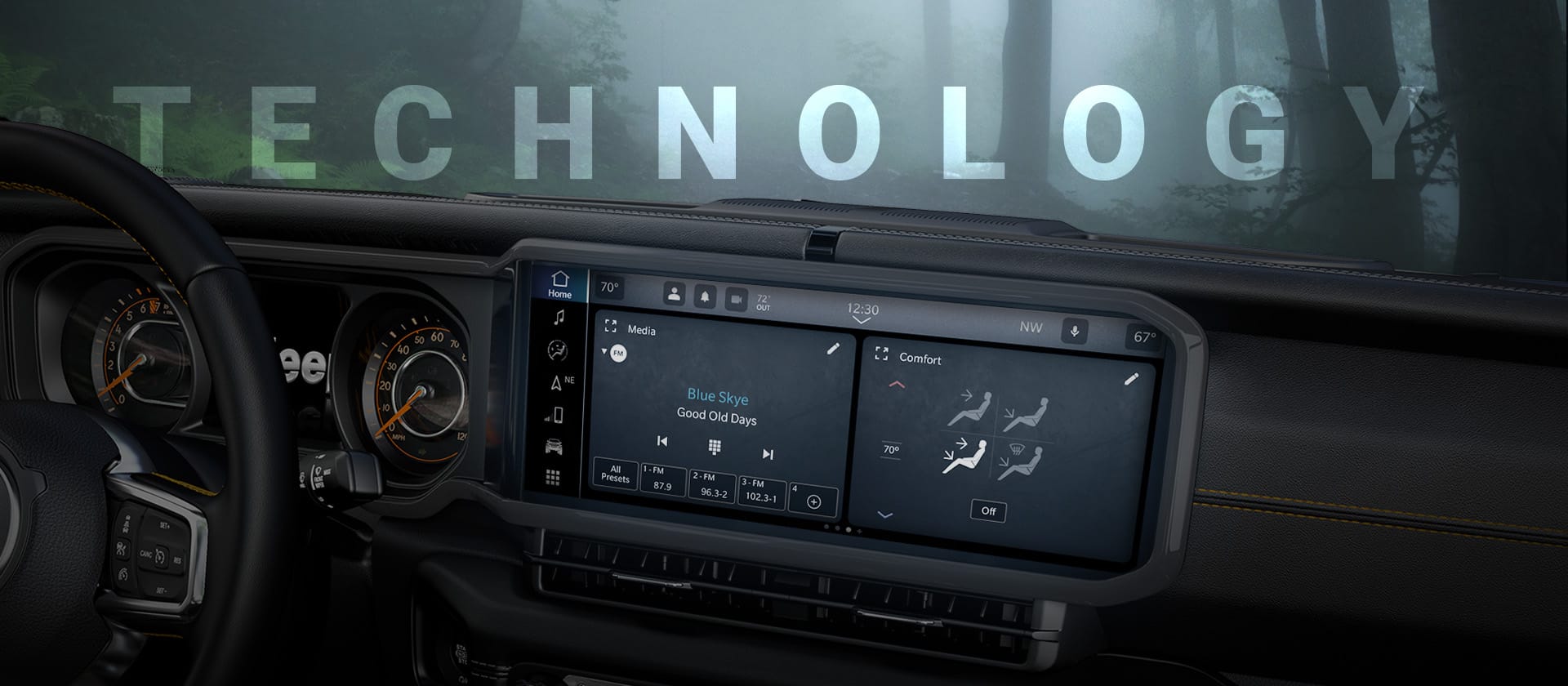 Primer plano de la pantalla táctil Uconnect 5 en el Jeep Wrangler 2024 con una pantalla dividida que muestra la selección de radio y los controles de temperatura. Tecnología.